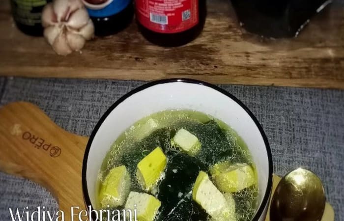 Resep Miyeokguk (미역국)  Korean Seaweed Soup Dengan Bahan Sederhana