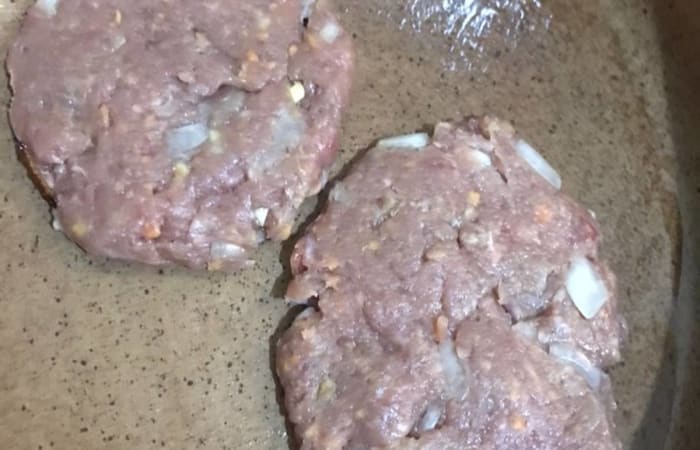 Resep Beef Patty Tanpa Telur Empuk Banget Paling Praktis dan Simple
