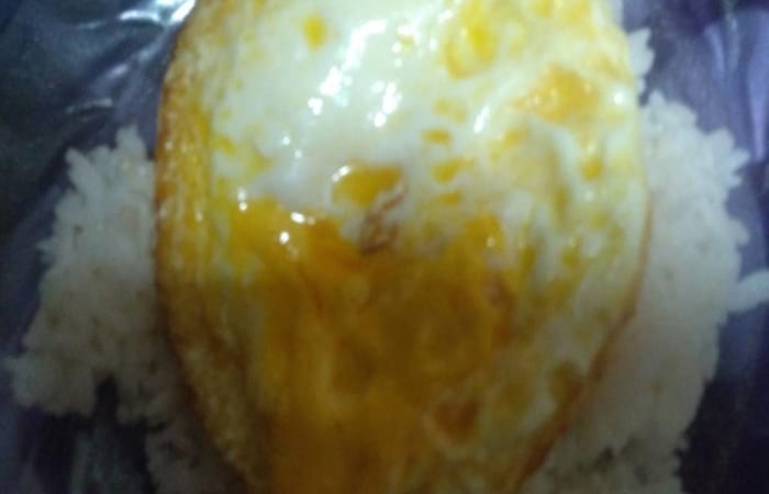 Resep Telur Ceplok + Nasi Mudah dan Praktis Dihidangkan