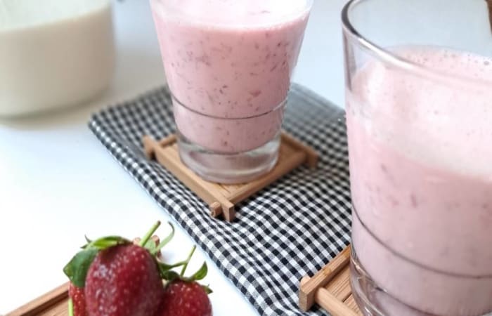 Resep Strawberry Raspberry Smoothie Mudah dan Praktis Dihidangkan