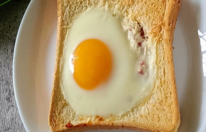 Resep Roti Telur Beef Keju Panggang Paling Mudah dan Enak