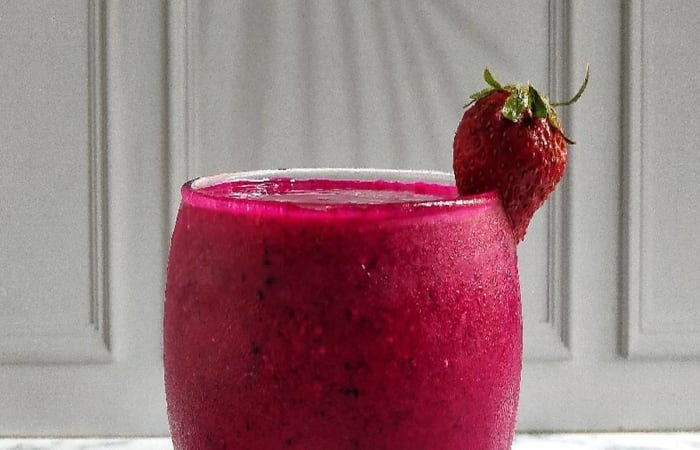 Resep Smoothies Strawberry Mix Buah Naga Merah Paling Praktis dan Simple
