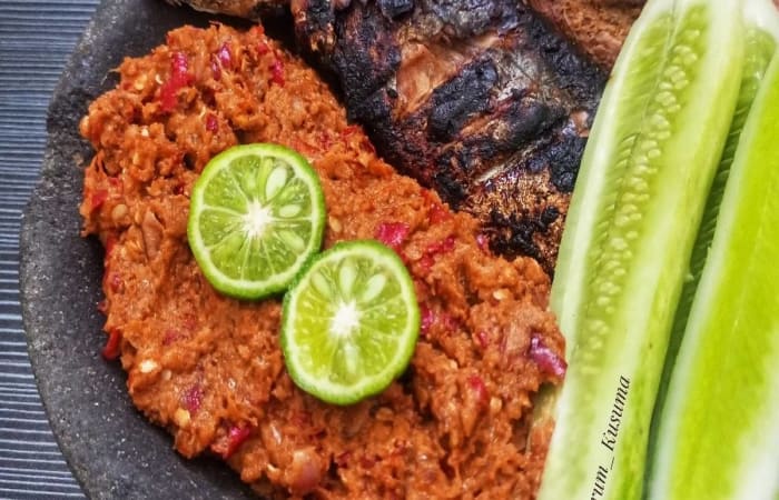 Resep Ikan Tongkol Bakar Sambal Kenari (khas Maluku) Rasanya Maknyus