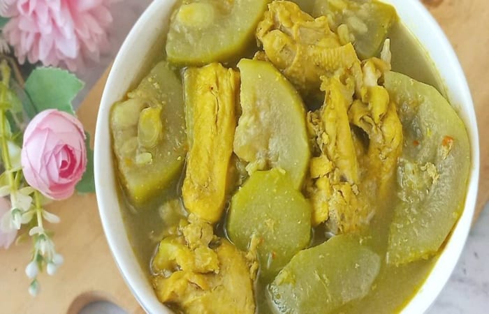 Resep Kuah Labu Air Bumbu Base Genep (dengan Sayap Dan Balungan Ayam) Mudah dan Praktis Dihidangkan