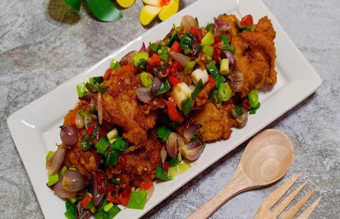 Resep Ayam Bumbu Rempah Sambal Bawang Paling Mudah dan Enak