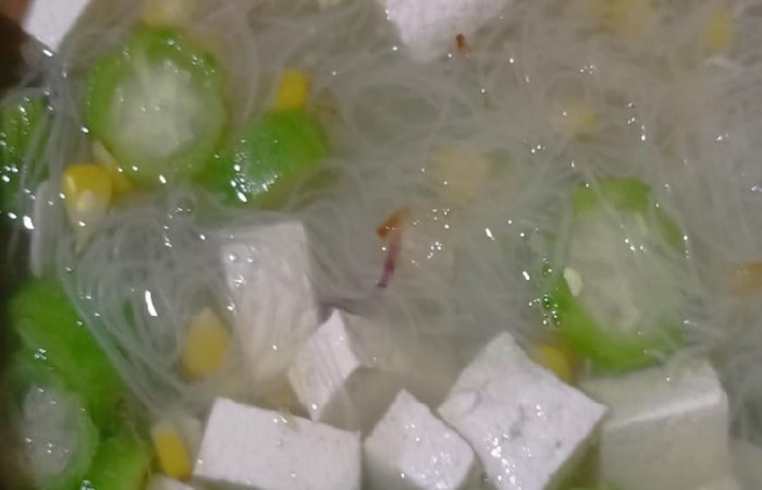Resep Sup Bihun Oyong Jagung Mudah dan Praktis Dihidangkan