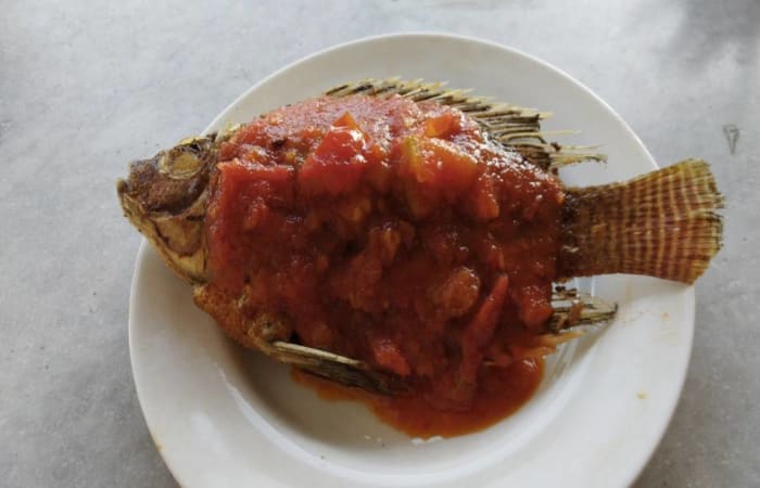 Resep Ikan Bumbu Cabe Merah Rasanya Maknyus