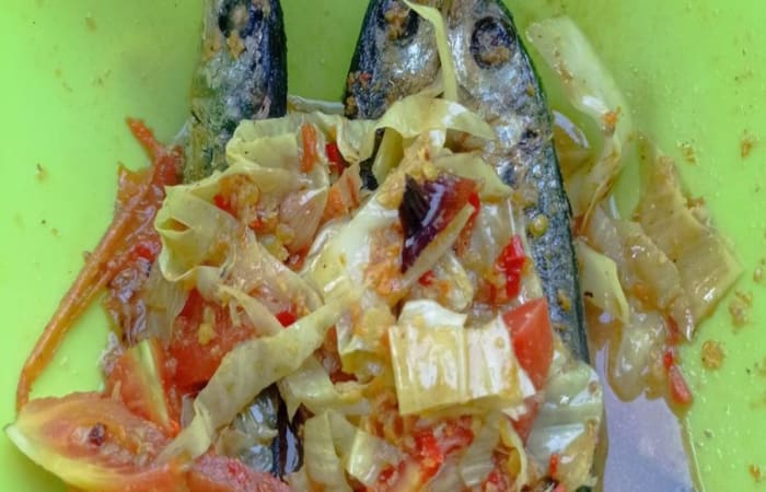 Resep Pindang Bumbu Kuningkuah Toping Kolkobis Dan Tomat Mudah dan Praktis Dihidangkan