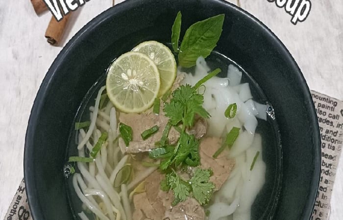 Resep Pho Bo (vietnamese Beef Noodle Soup) Mudah dan Praktis Dihidangkan