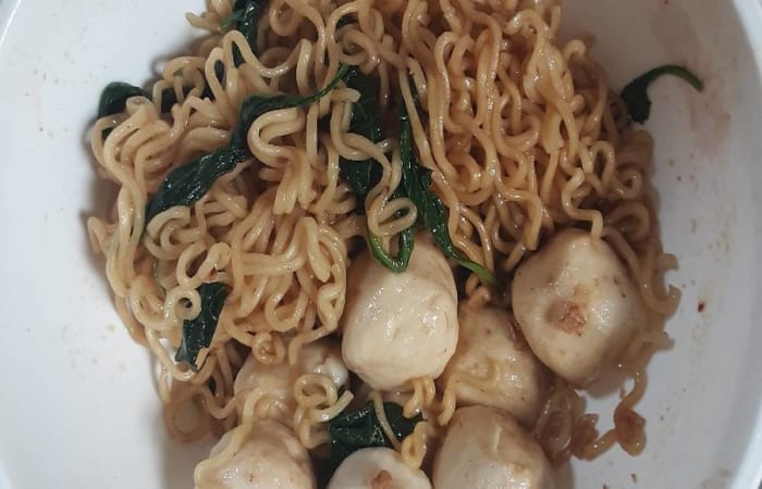 Resep Mie Goreng Bakso Ikan Rasanya Maknyus