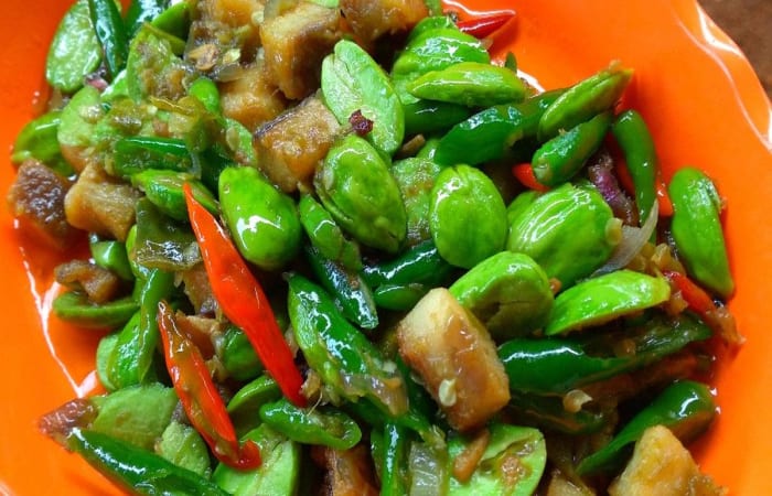 Resep tumis Petai Ikan Asin Rasanya Maknyus