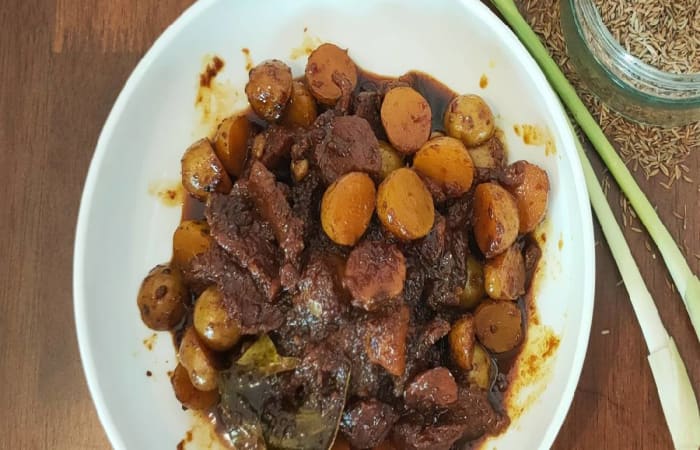 Resep Semur Daging Sapi Betawi Favorit Bunda