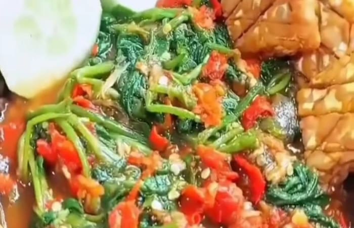 Resep Plecing Kangkung Ala Rumahan Paling Praktis dan Simple