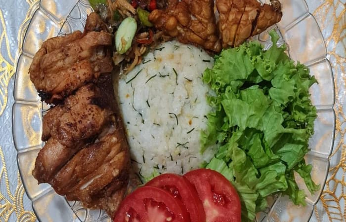 Resep Nasi Daun Jeruk Teri Pete Favorit Bunda