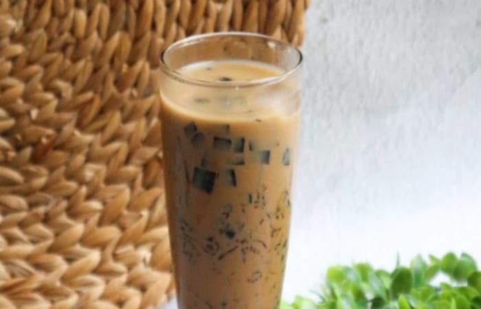 Resep Es Kopi Gula Aren Cincau Mudah dan Praktis Dihidangkan