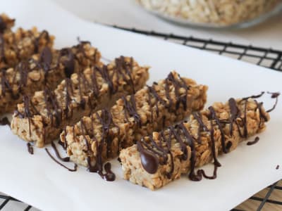 Barres de céréales maison pour le goûter des enfants