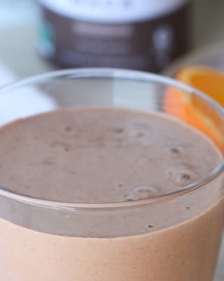 Smoothie anti-stress au chocolat et à l’orange