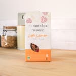 Paquet de granola bio maison pour le petit-déjeuner à l'avoine avec apports nutritionnels et quantité de sucre