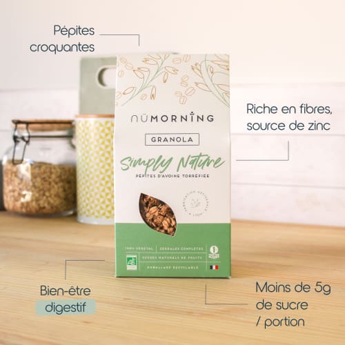 Paquet de granola bio maison pour le petit-déjeuner à l'avoine avec apports nutritionnels et quantité de sucre