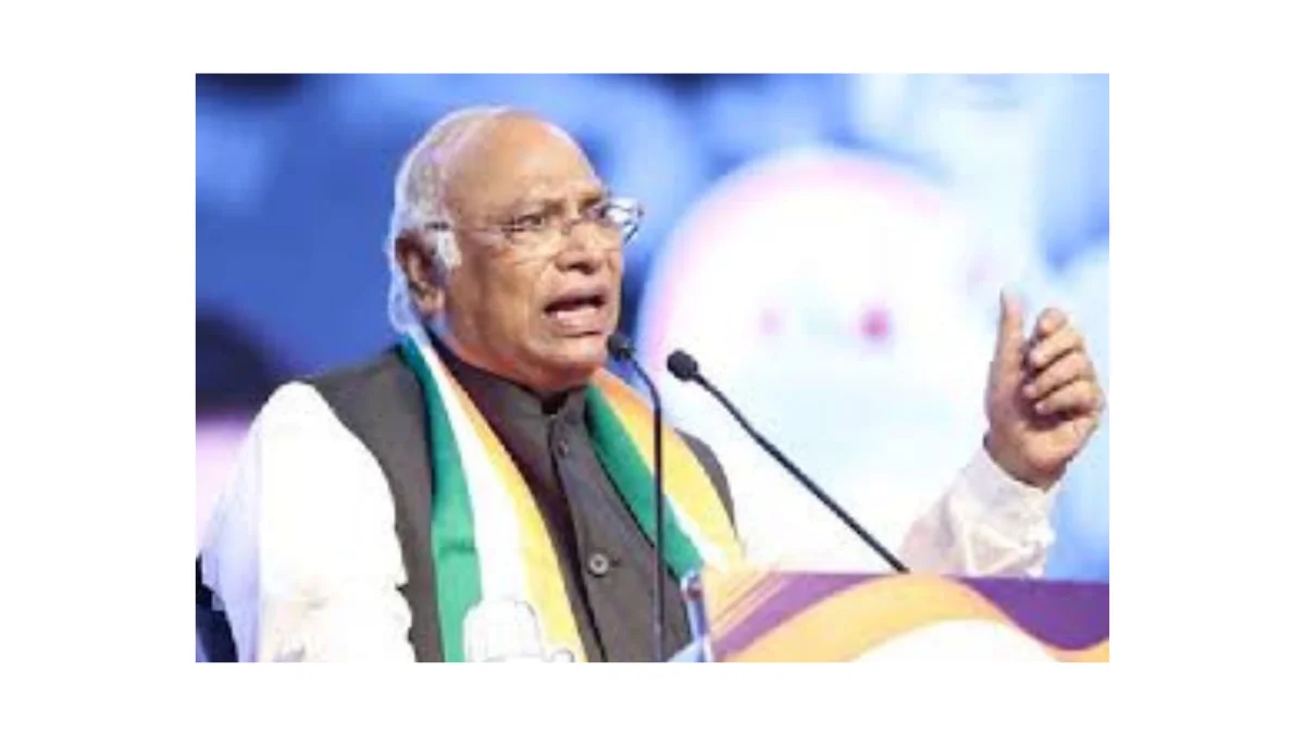 Mallikarjun Kharge Undergoes Pacemaker Implant in Bengaluru