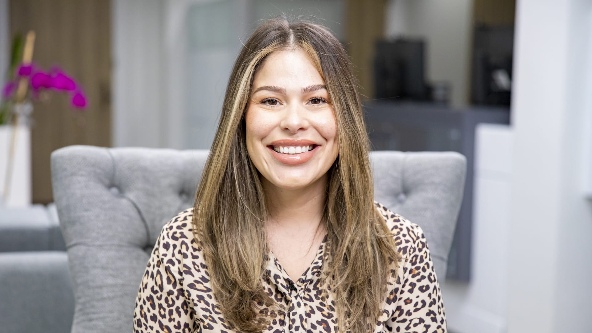 Dianna DI Ext BG Desktop