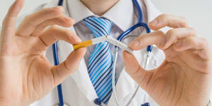 SmokingandOralCancer 300x150 1