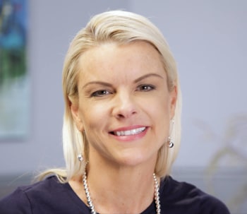 Ashley testimonial teeth extraction implants facewall