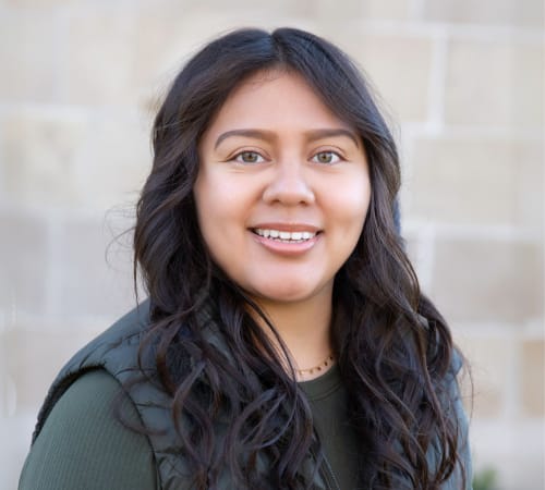 Alondra, Surgical Assistant