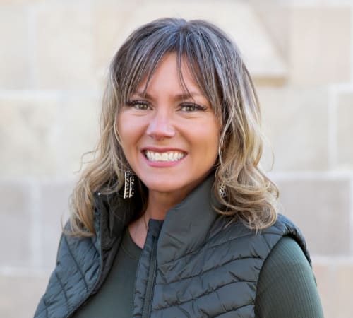 Jennie, Surgical Assistant