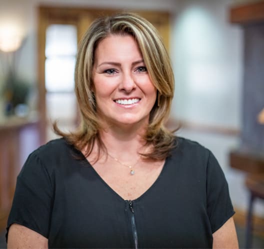 Lindsay, Practice Administrator