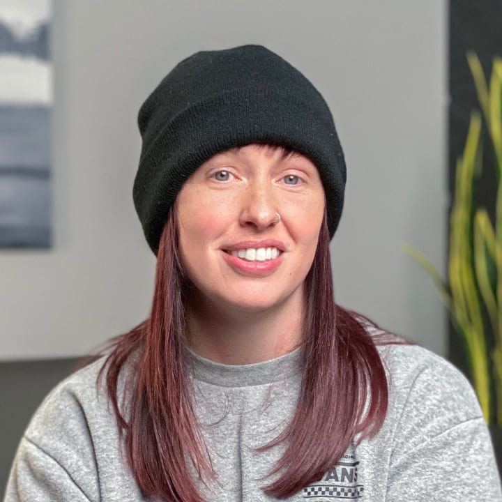 Jessie EXT DI facewall