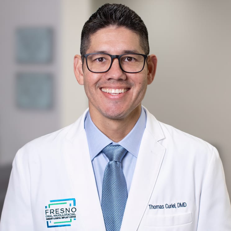 Conoce al Dr. Curiel