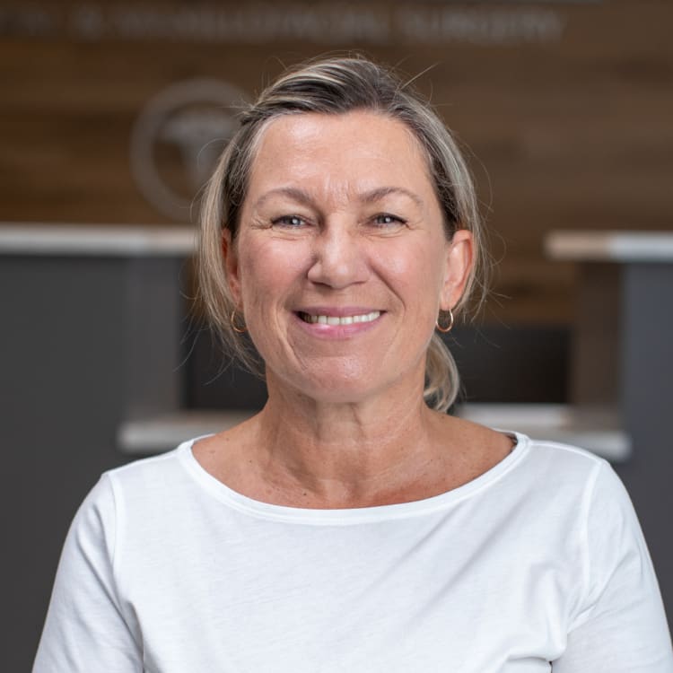 Elena di testimonial facewall