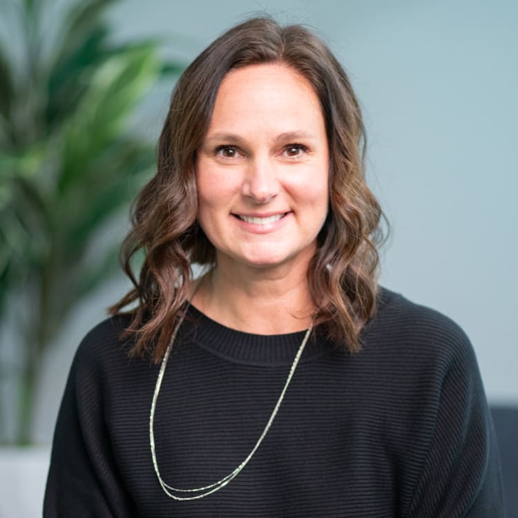 Testimonial amy bg di mobile