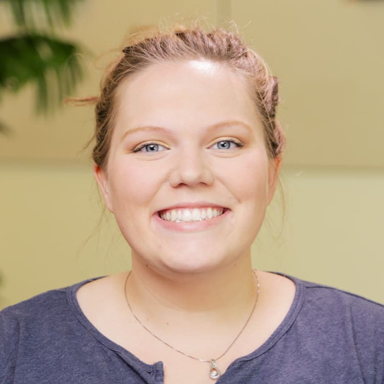 Angela had her wisdom teeth removed in Gresham, OR