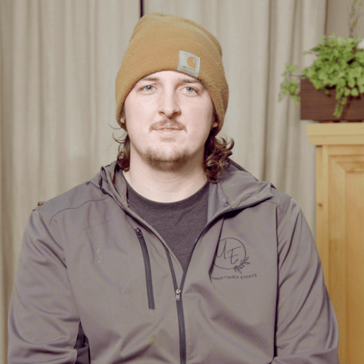 Nate di testimonial facewall
