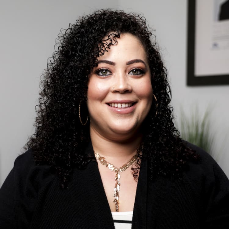 Sarah got her third molars extracted in San Diego, CA