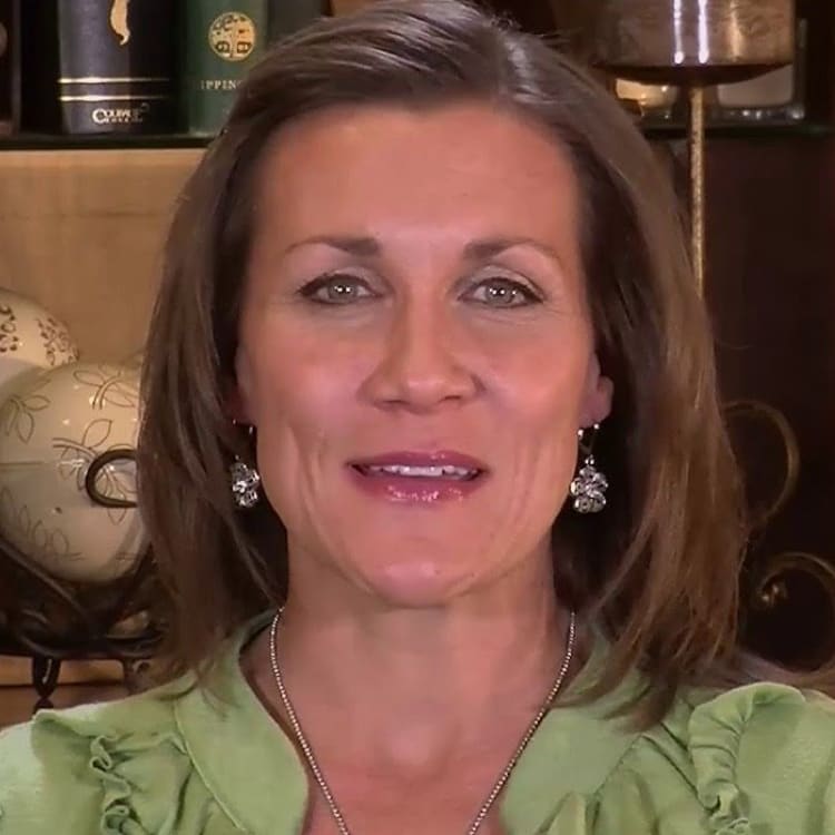 Kathryn underwent corrective jaw surgery at Utah Surgical Arts in Payson, UT