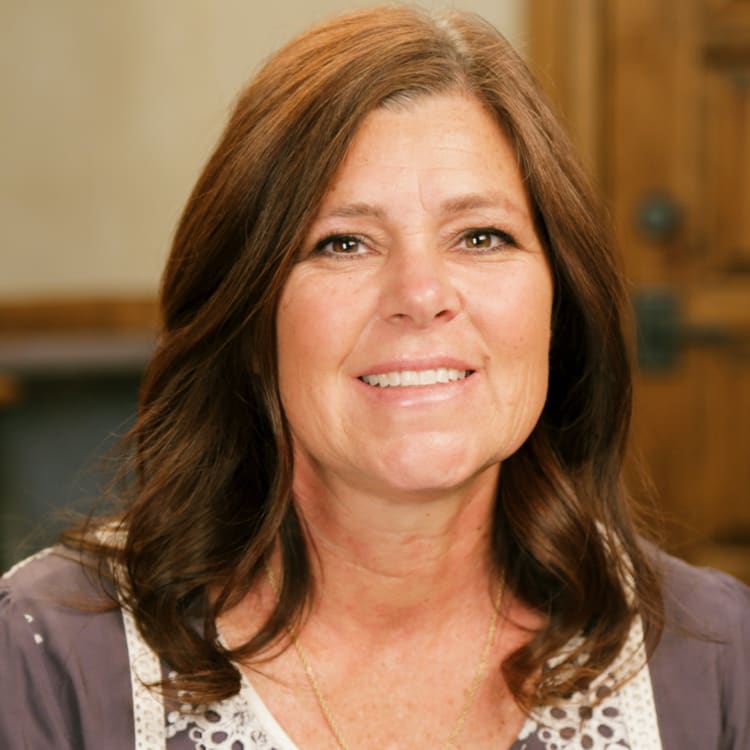 Stacy had her wisdom teeth removed at Utah Surgical Arts in South Jordan, UT