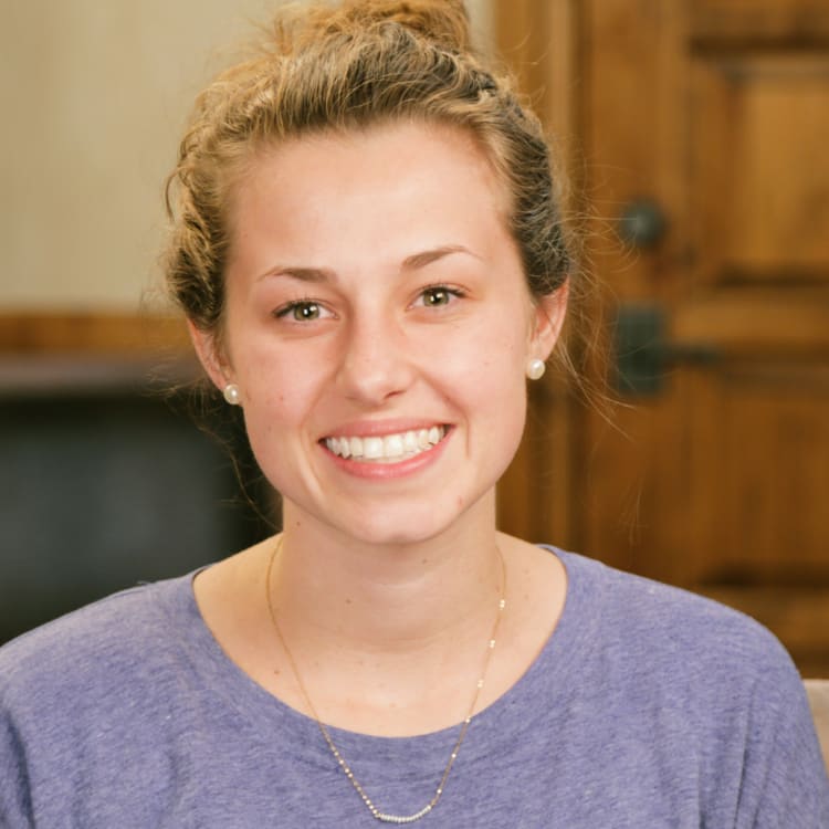 Taylor had her wisdom teeth removed at Utah Surgical Arts in South Jordan, UT