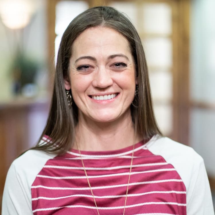 Toni underwent an expose and bond at Utah Surgical Arts in Lehi, UT