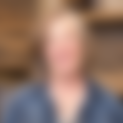 Arabella ext di testimonial facewall