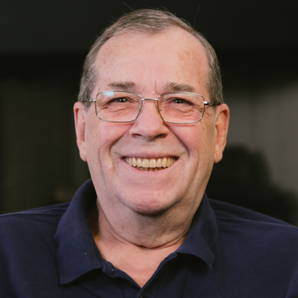 Gary full arch testimonial facewall