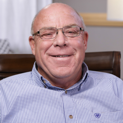 Garth di testimonial facewall