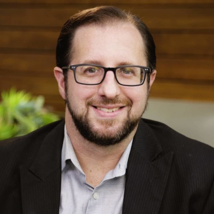 Daniel dental implants  facewall