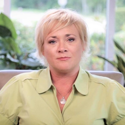 Lori wisdom teeth removal mother  facewall