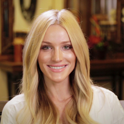 Sarah Jane got a dental implant at Utah Surgical Arts in South Jordan, UT