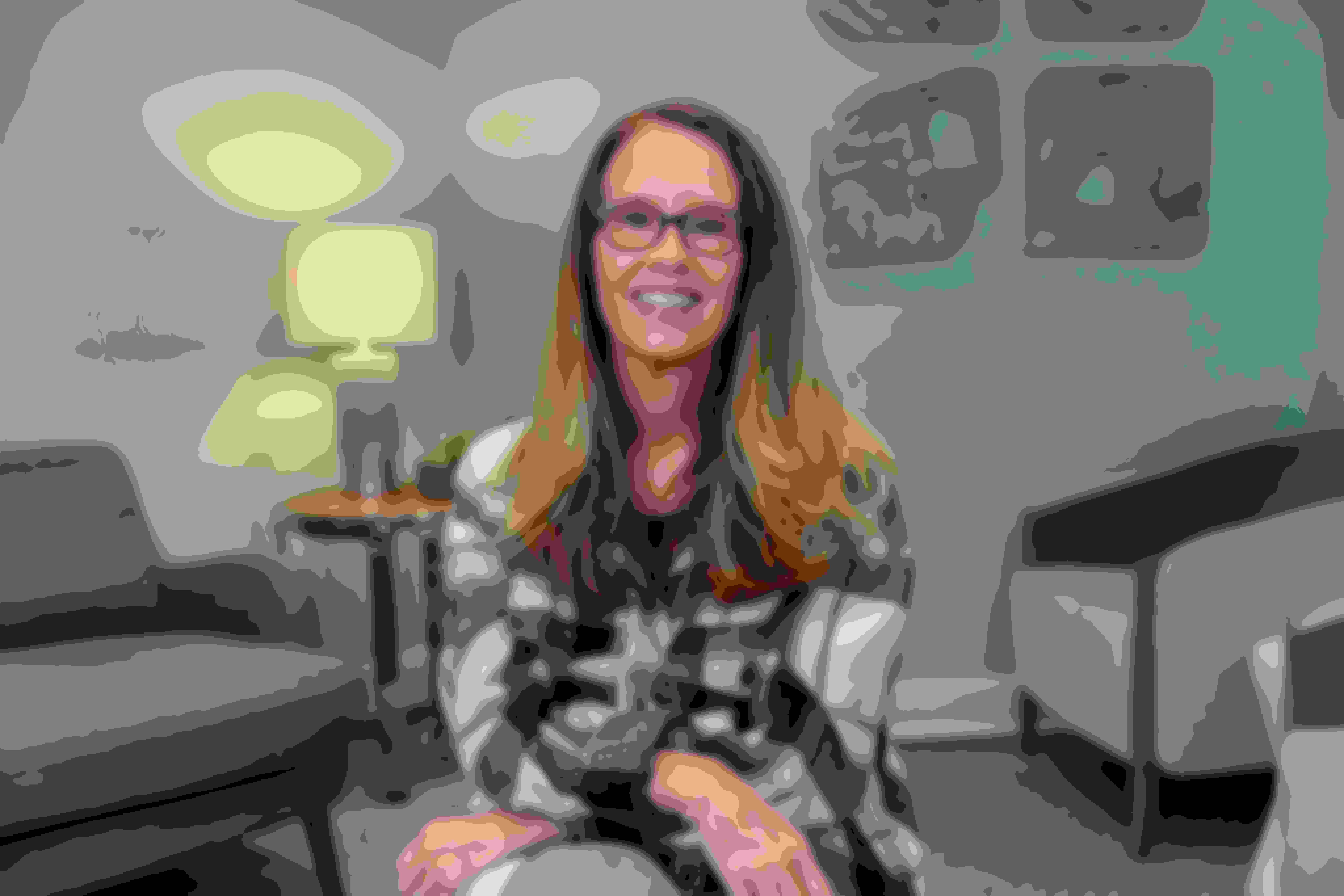 Lynda EXT DI BG desktop