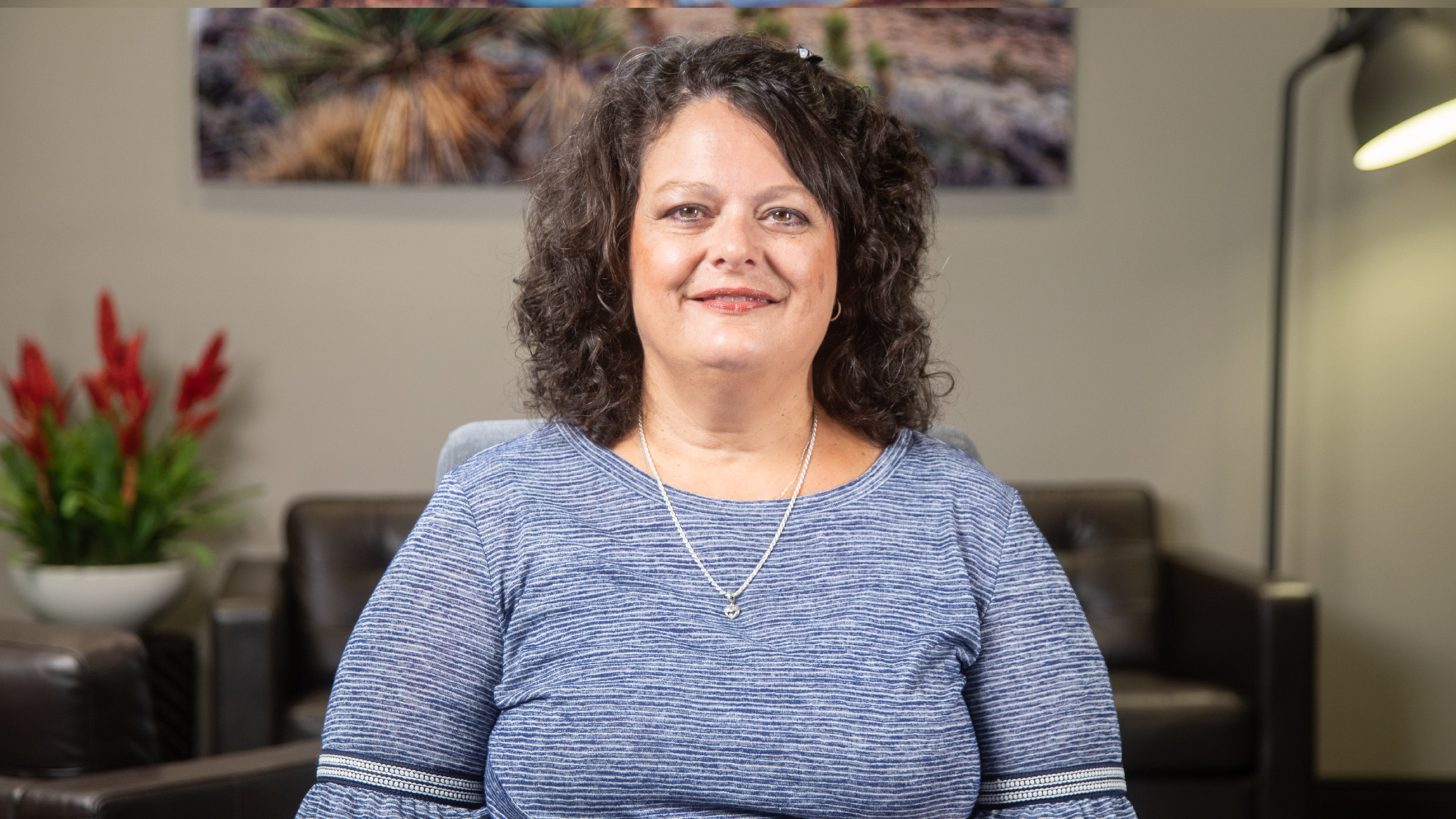 Donna di testimonial desktop