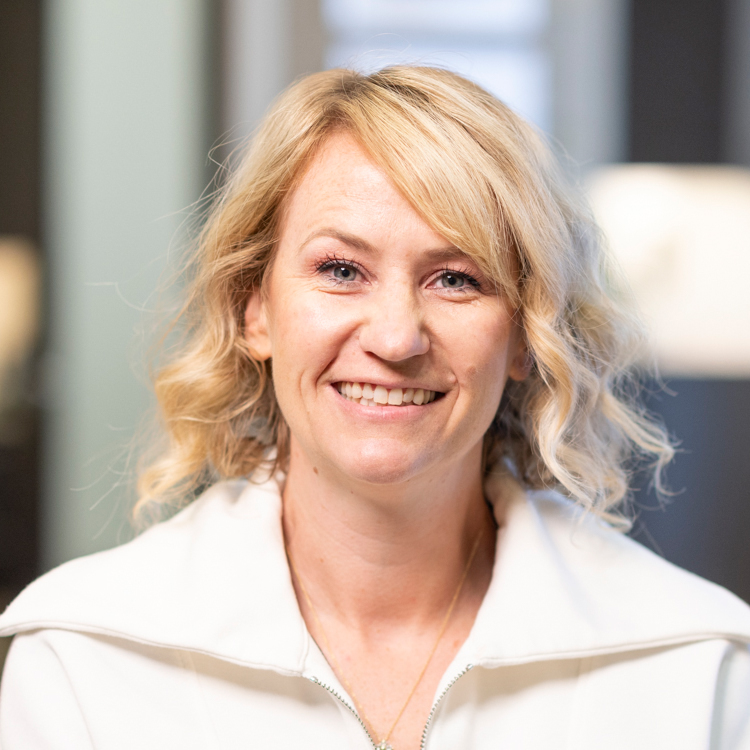 Alicia momofWT facewall